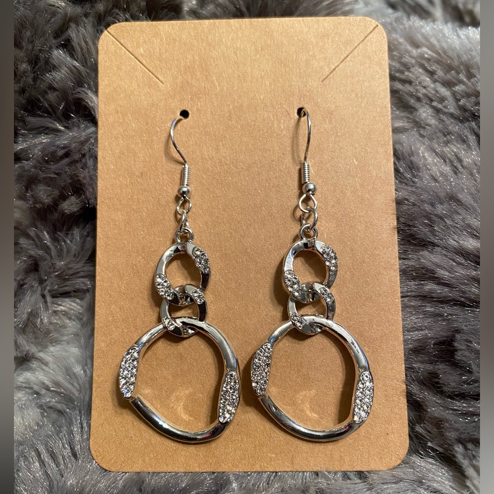 NEW Beautiful Earrings